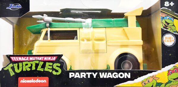 TORTUGAS NINJA 1.32 #1 PARTY WAGON ¡No dejes pasar la oportunidad de tener un pedazo de la historia de Transformers! Consigue ahora este exclusivo carro de colección a escala, inspirado en la película, y lleva a casa un verdadero ícono del universo Transformer. ¡Solo por tiempo limitado! Haz tu compra antes de que se agote.